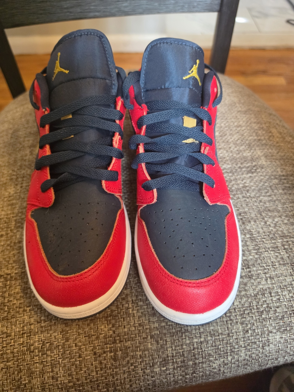 Jordan Low-Top Sneakers in Navy, Red & Gold